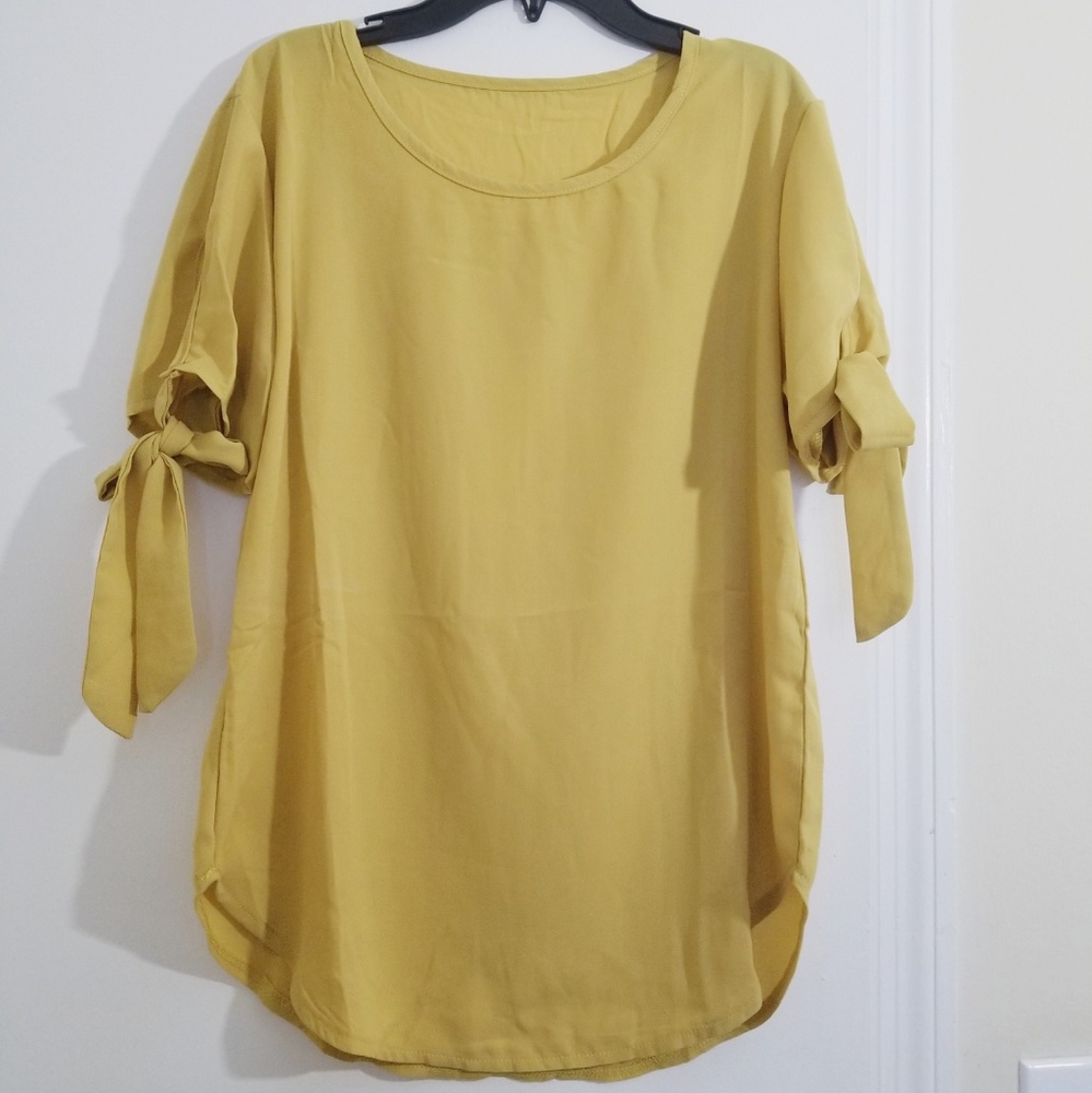 Short Sleeve Knot Cuff Blouse